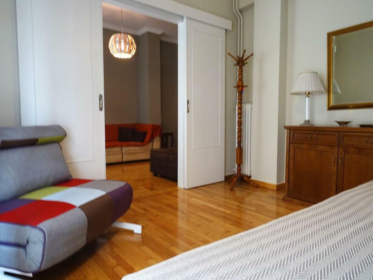 Chic Central Apartment In Evangelismos Metro Station Atény Exteriér fotografie
